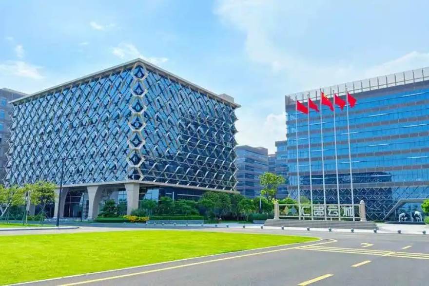 天下足球网 从地铁通勤到深夜补赛：一个上班族的移动端看球进化史