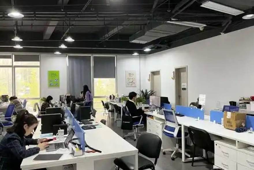 天下足球网 转会窗口前瞻：中场核心为何成为各队补强优先级最高的位置